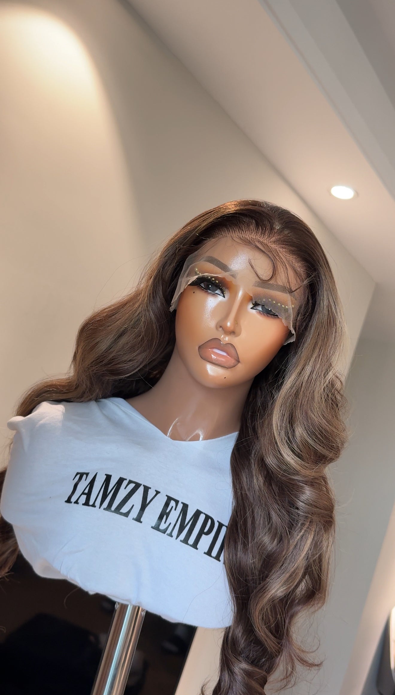 Highlighted frontal wavy