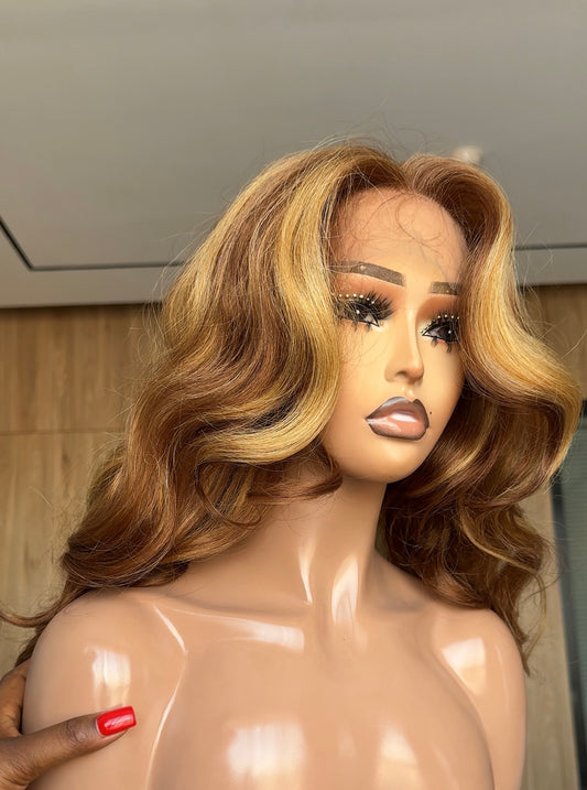 Nadine wavy