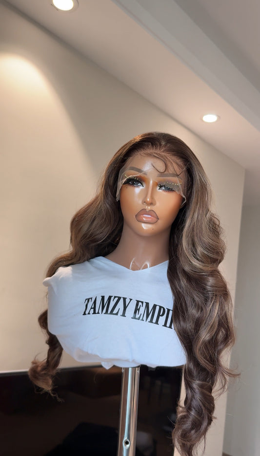 Highlighted frontal wavy